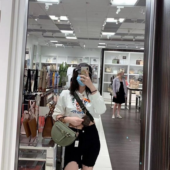 Emilia Half Moon crossbody Bag Leather Army Green - Picture 3 of 7